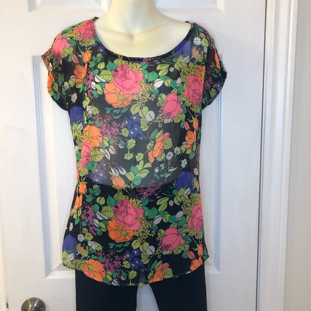 Bombes neon floral short sleeve scoop-neck blouse, size 2